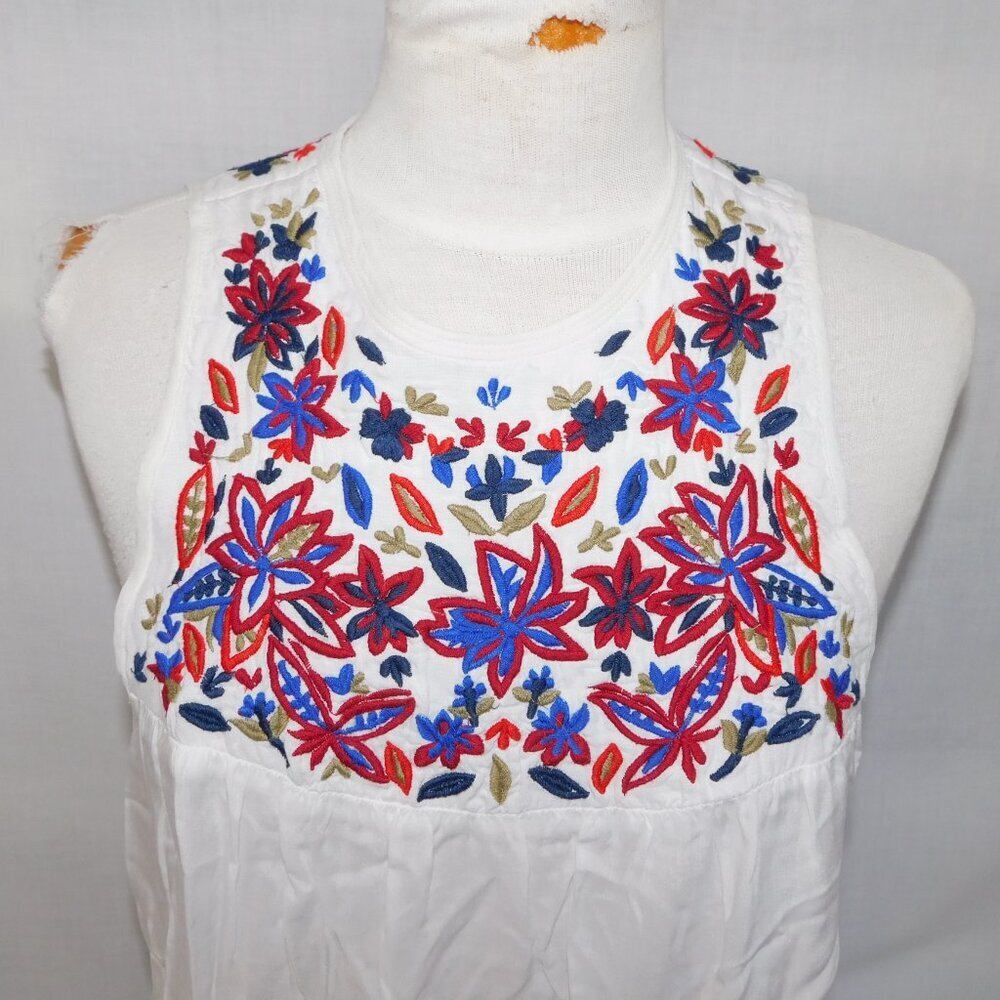Aritzia Wilfred White Floral Embroidered Sleeveless Tank Top Womens S Flowy - Picture 2 of 9
